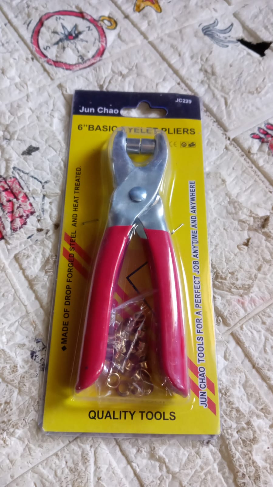 Grommet Setting Tool with 25 PCS Gold Eyelets Grommets Steel Hole Punch Setter Kit for Leather, Canvas, All Fabrics Men and Women Clothes, Shoes, Belts, Crafts Grommet Setting Tool with 25 PCS Gold Eyelets Grommets Steel Hole Punch Setter Kit for Leather, Canvas, All Fabrics Men and Women Clothes, Shoes, Belts, Crafts